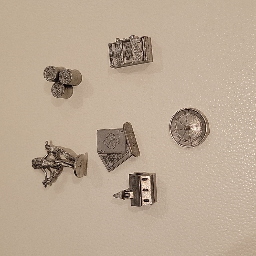 2 game Monopoly Las Vegas and 2000 Millennium editions - Picture 8 of 16